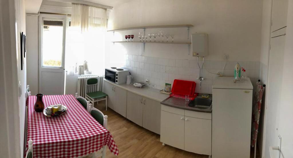 Sunshine Apartment Pančevo Exteriör bild